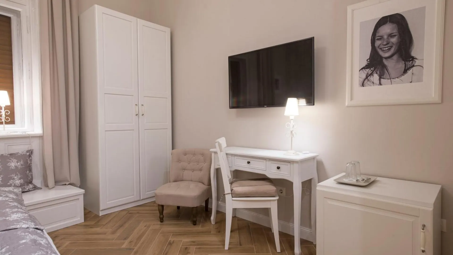 Bed & Breakfast Serenity Boutique Budapest